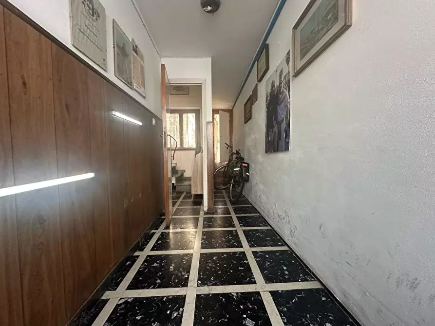 Immagine 59 di Villa in vendita  a Viareggio