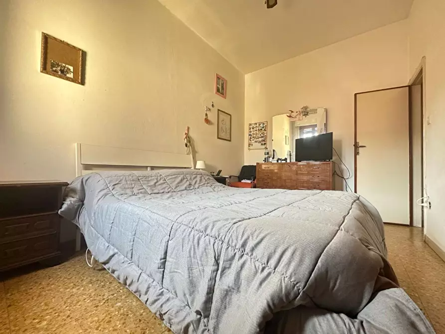 Immagine 35 di Villa in vendita  a Viareggio