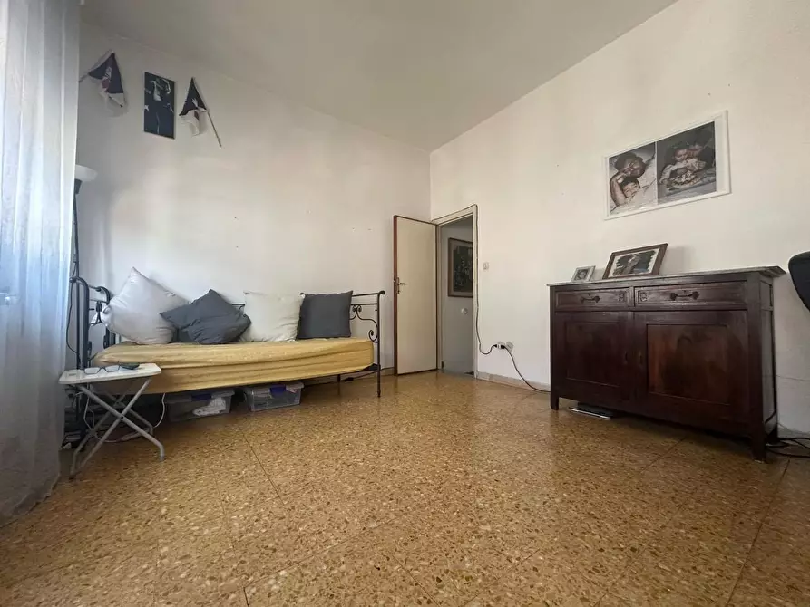 Immagine 33 di Villa in vendita  a Viareggio