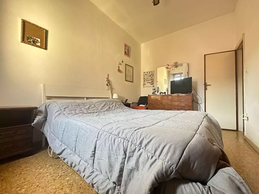 Immagine 69 di Villa in vendita  a Viareggio