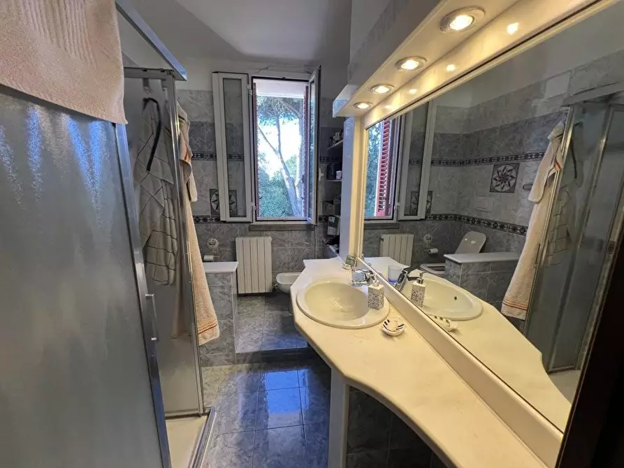 Immagine 85 di Villetta a schiera in vendita  a Cecina