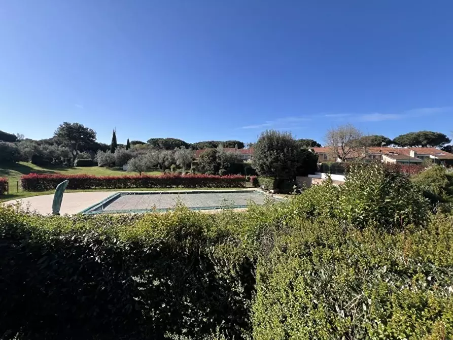 Immagine 75 di Villetta a schiera in vendita  a Cecina