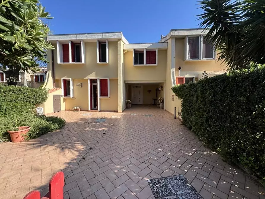 Immagine 101 di Villetta a schiera in vendita  a Cecina