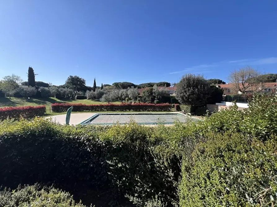 Immagine 73 di Villetta a schiera in vendita  a Cecina