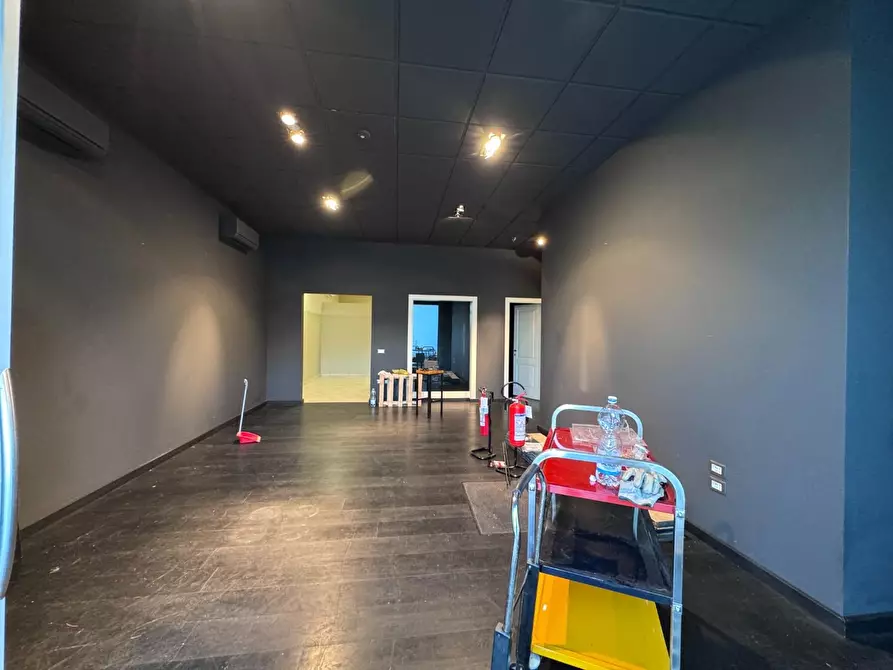 Immagine 13 di Locale commerciale in vendita  a Capannoli