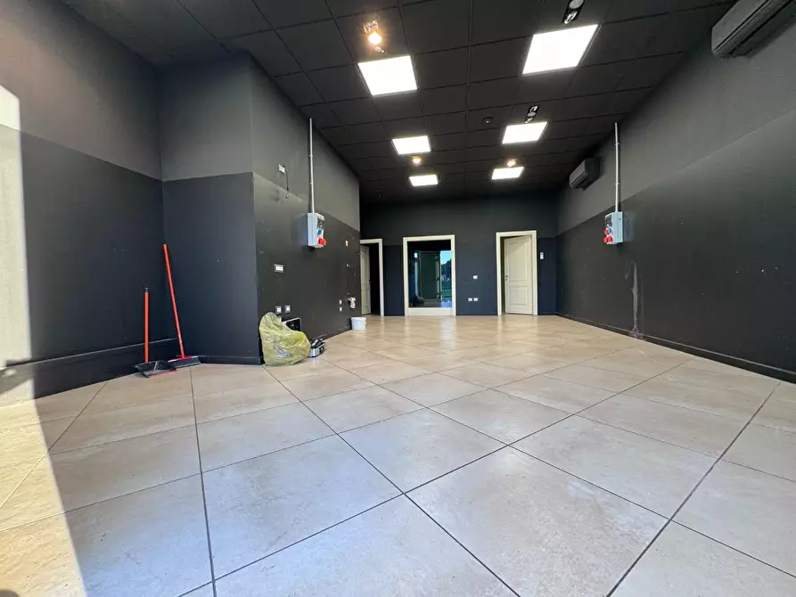 Immagine 1 di Locale commerciale in vendita  a Capannoli