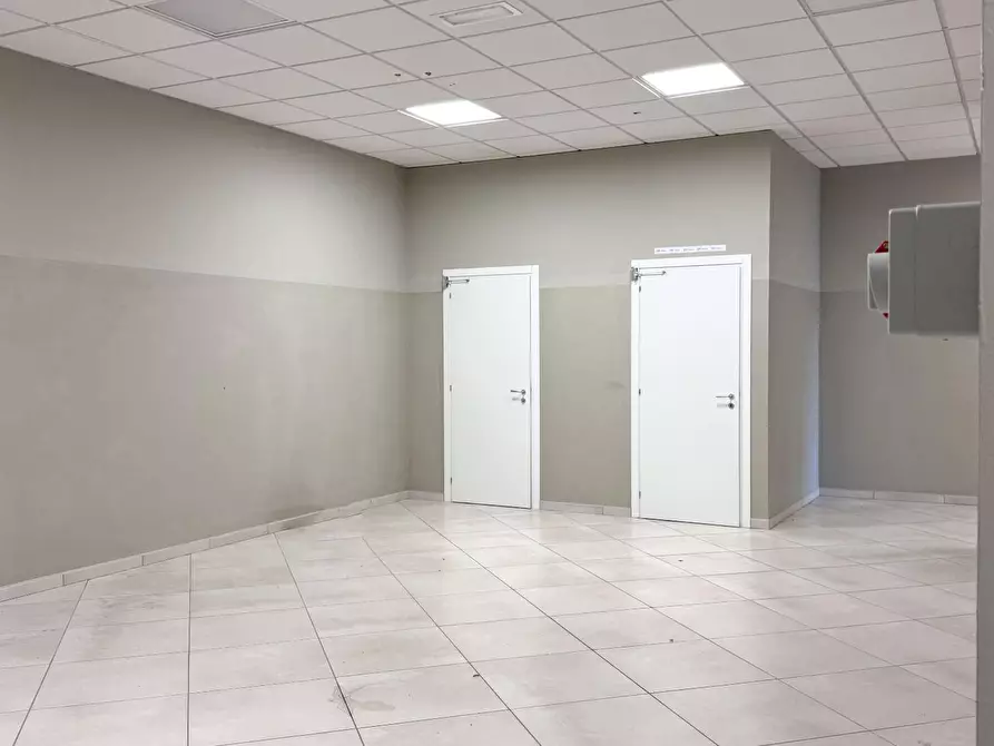 Immagine 3 di Locale commerciale in vendita  a Capannoli