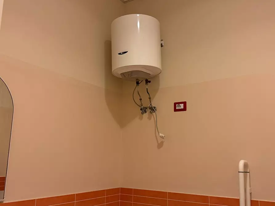 Immagine 11 di Locale commerciale in vendita  a Capannoli