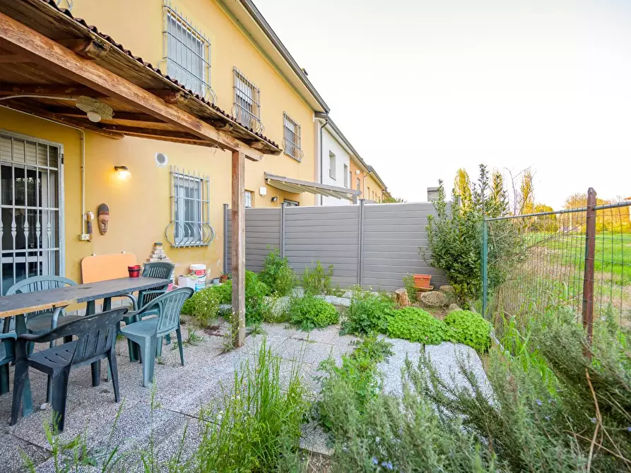 Immagine 35 di Villetta a schiera in vendita  a San Prospero