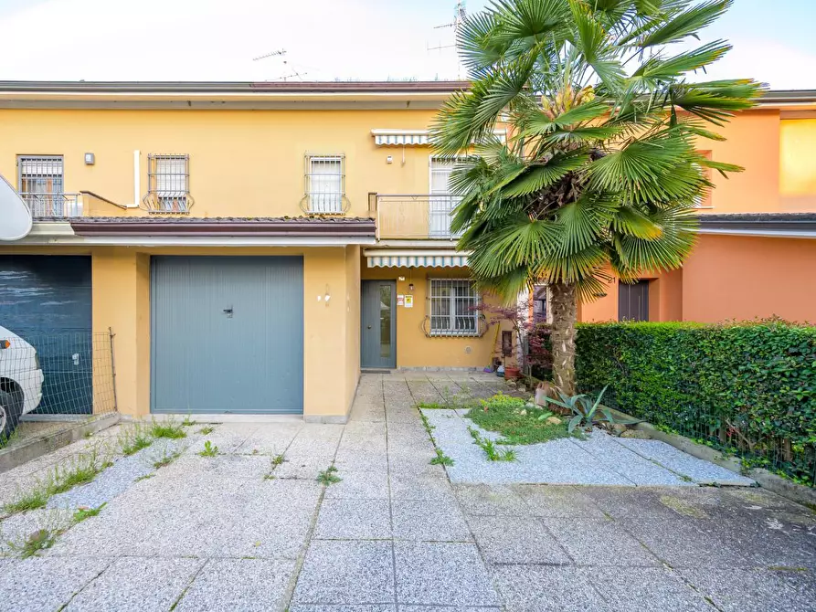 Immagine 37 di Villetta a schiera in vendita  a San Prospero