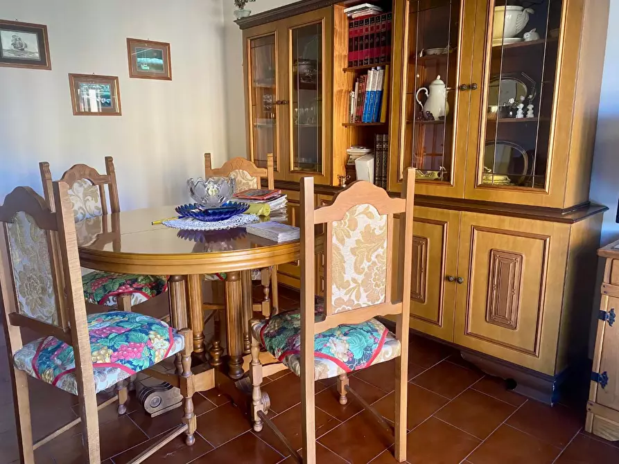 Immagine 3 di Appartamento in vendita  a Lucca