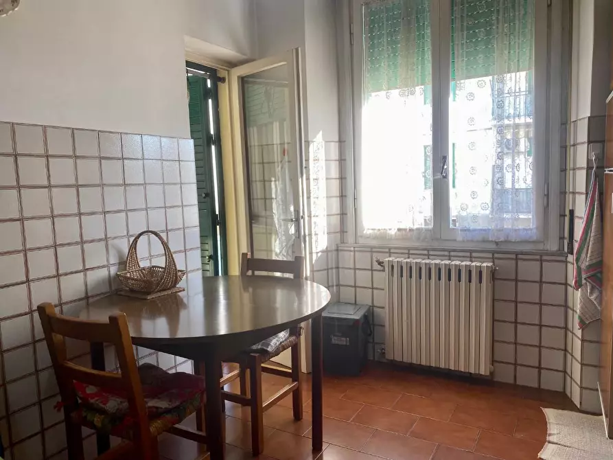 Immagine 7 di Appartamento in vendita  a Lucca