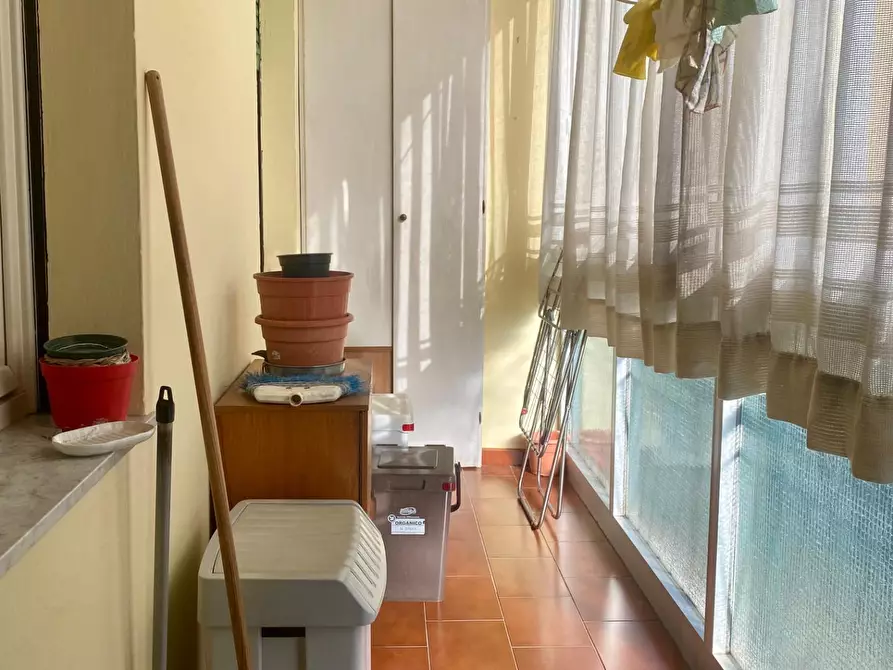 Immagine 21 di Appartamento in vendita  a Lucca