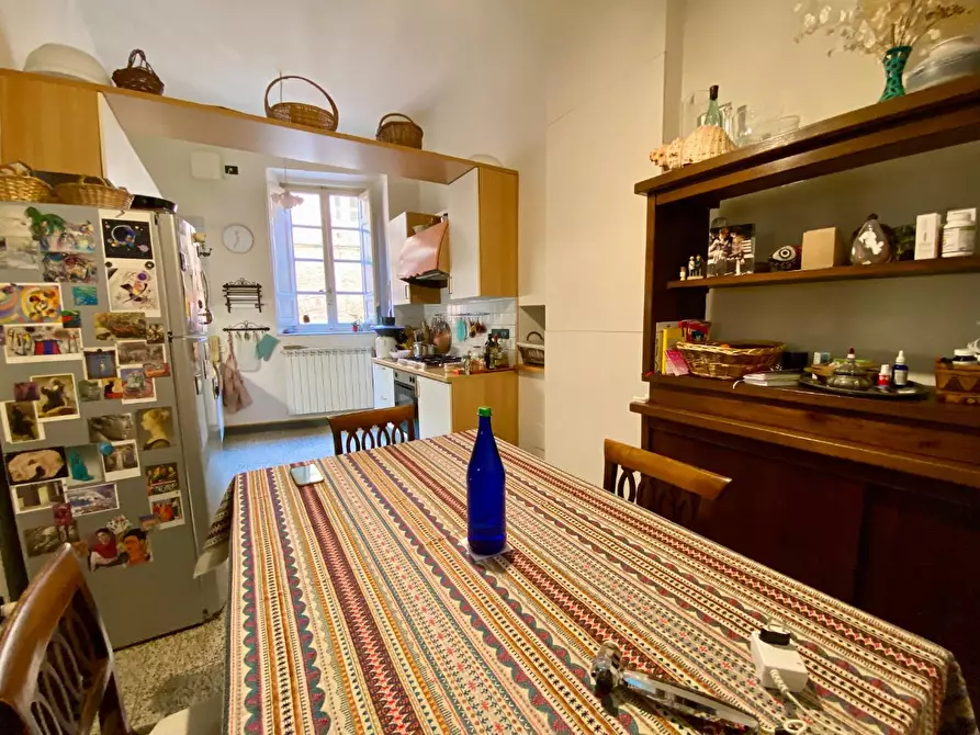 Immagine 7 di Appartamento in vendita  a Lucca