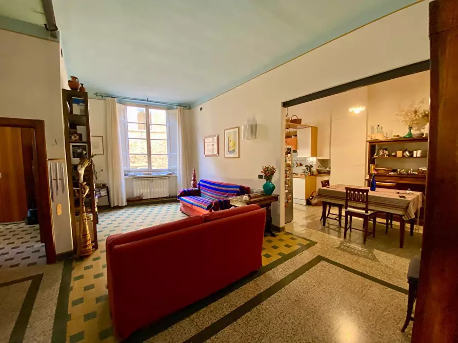 Immagine 2 di Appartamento in vendita  a Lucca