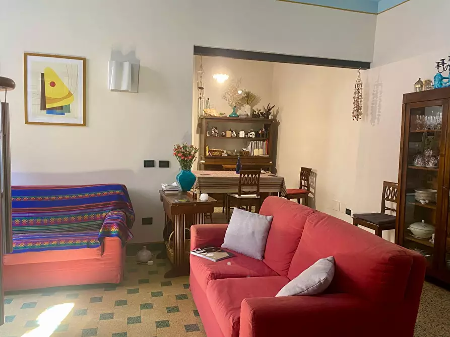 Immagine 4 di Appartamento in vendita  a Lucca