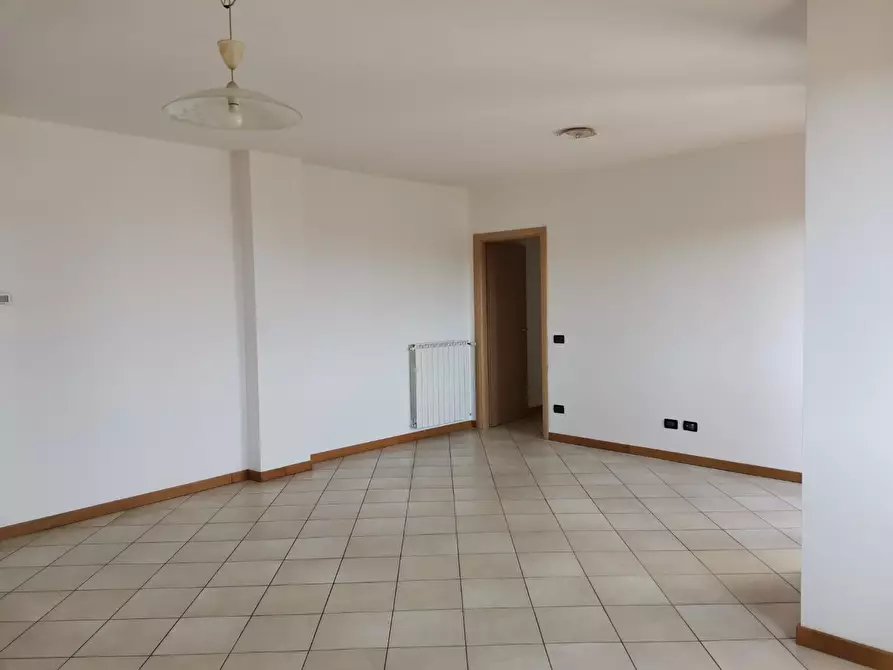 Immagine 11 di Appartamento in vendita  a Colle Di Val D'elsa