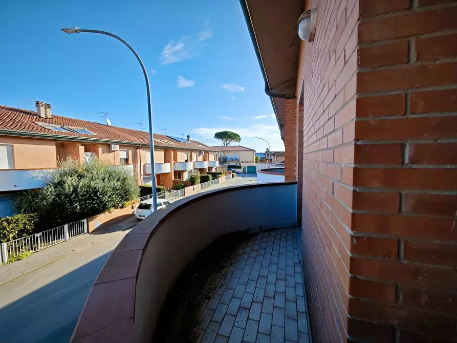 Immagine 42 di Villetta a schiera in vendita  a Ponsacco