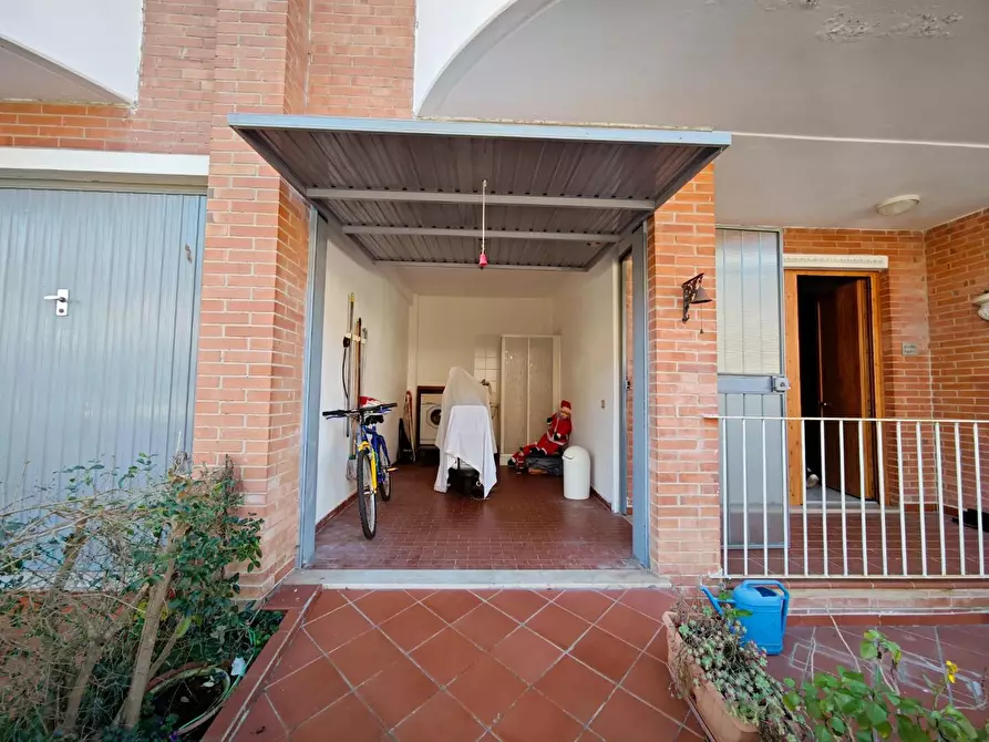 Immagine 55 di Villetta a schiera in vendita  a Ponsacco