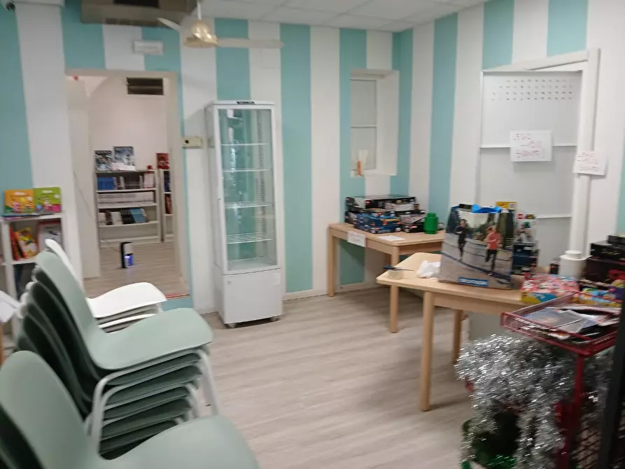 Immagine 3 di Negozio in vendita  a Pisa