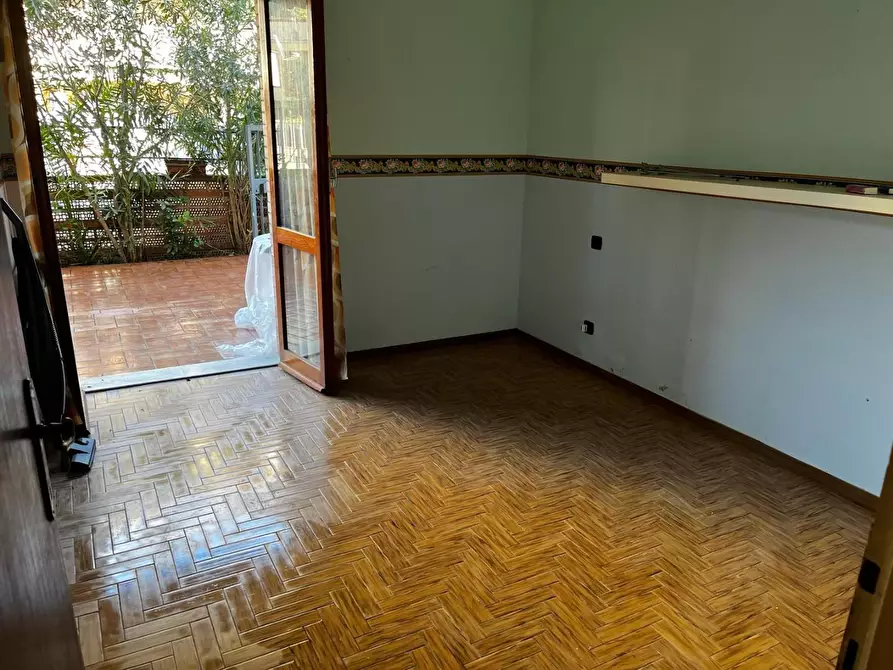 Immagine 7 di Appartamento in vendita  a Carrara