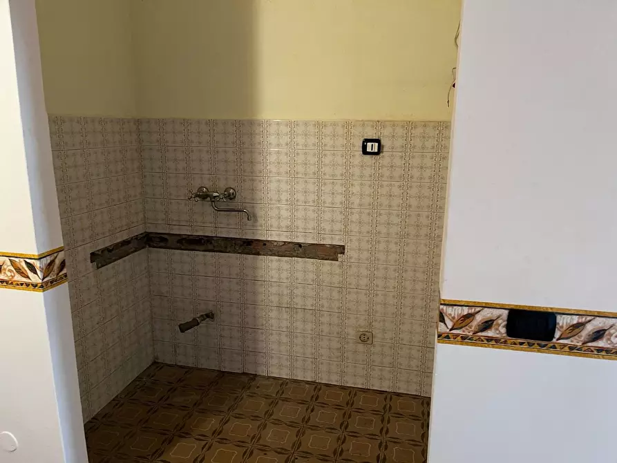 Immagine 5 di Appartamento in vendita  a Carrara