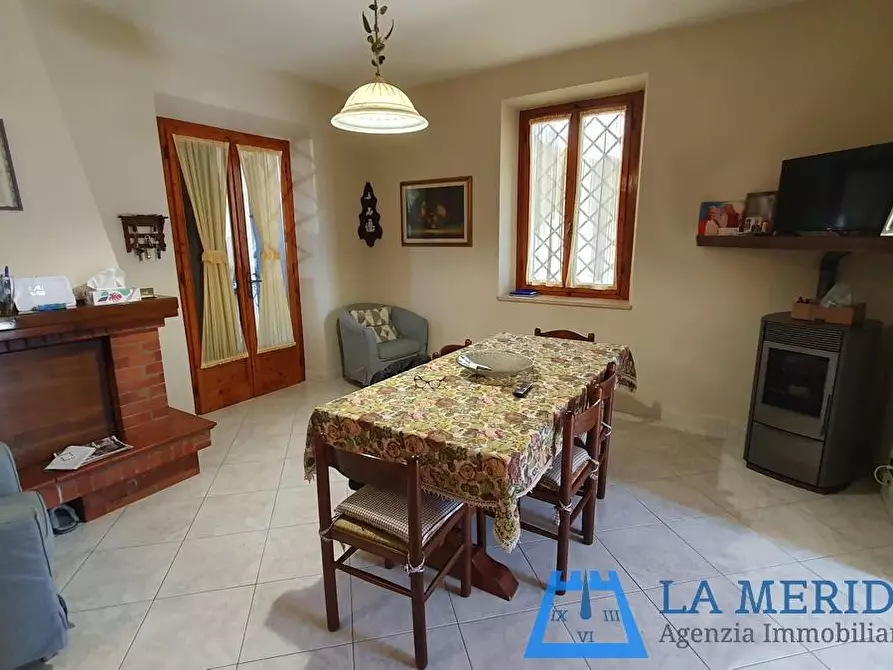 Immagine 1 di Appartamento in vendita  a Larciano