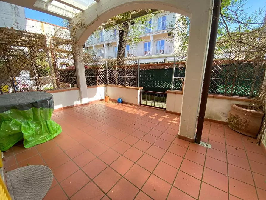 Immagine 19 di Villetta a schiera in vendita  a Massa