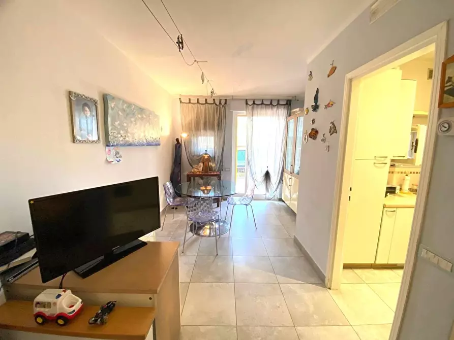 Immagine 7 di Villetta a schiera in vendita  a Massa