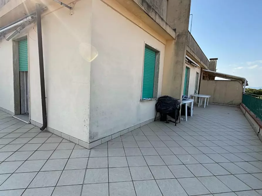 Immagine 4 di Mansarda in vendita  a Viareggio
