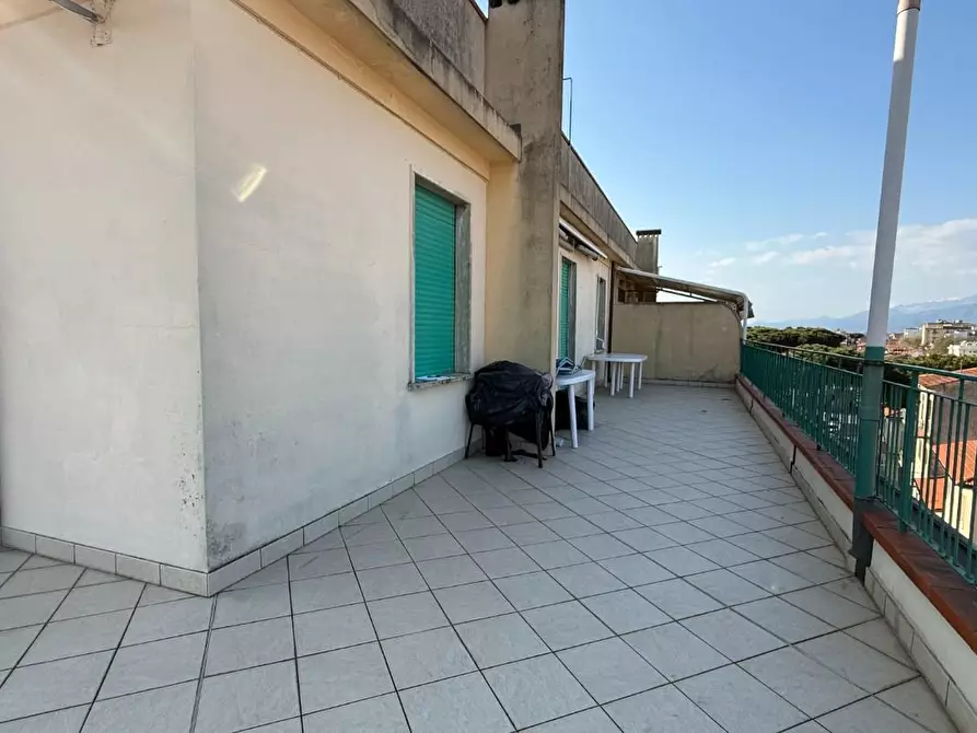 Immagine 6 di Mansarda in vendita  a Viareggio