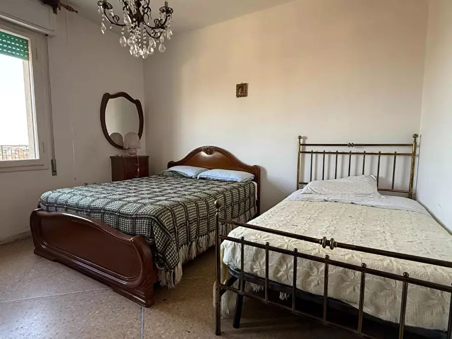 Immagine 30 di Mansarda in vendita  a Viareggio