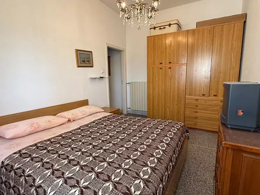 Immagine 40 di Mansarda in vendita  a Viareggio