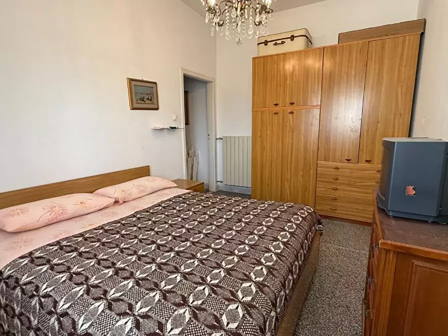 Immagine 28 di Mansarda in vendita  a Viareggio