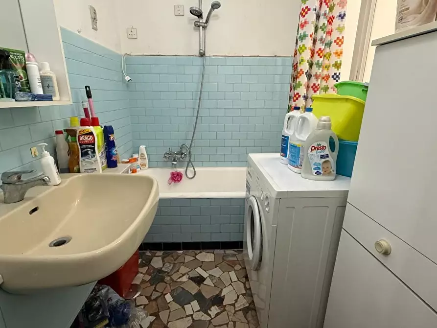 Immagine 36 di Mansarda in vendita  a Viareggio