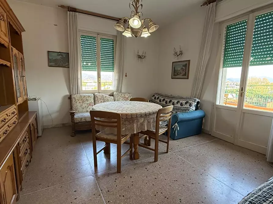 Immagine 10 di Mansarda in vendita  a Viareggio