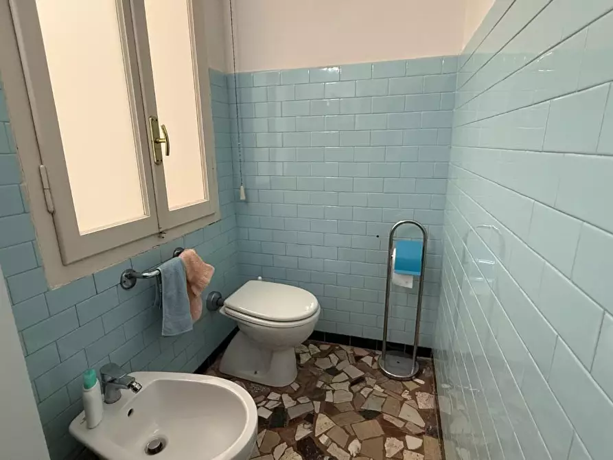 Immagine 37 di Mansarda in vendita  a Viareggio