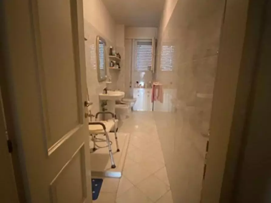 Immagine 4 di Appartamento in vendita  a Camaiore