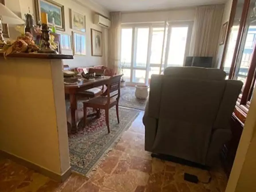 Immagine 1 di Appartamento in vendita  a Camaiore