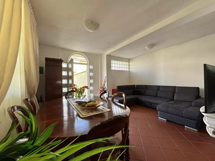 Immagine 8 di Porzione di casa in vendita  a Viareggio