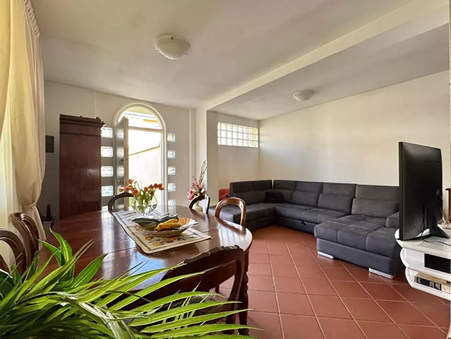 Immagine 11 di Porzione di casa in vendita  a Viareggio