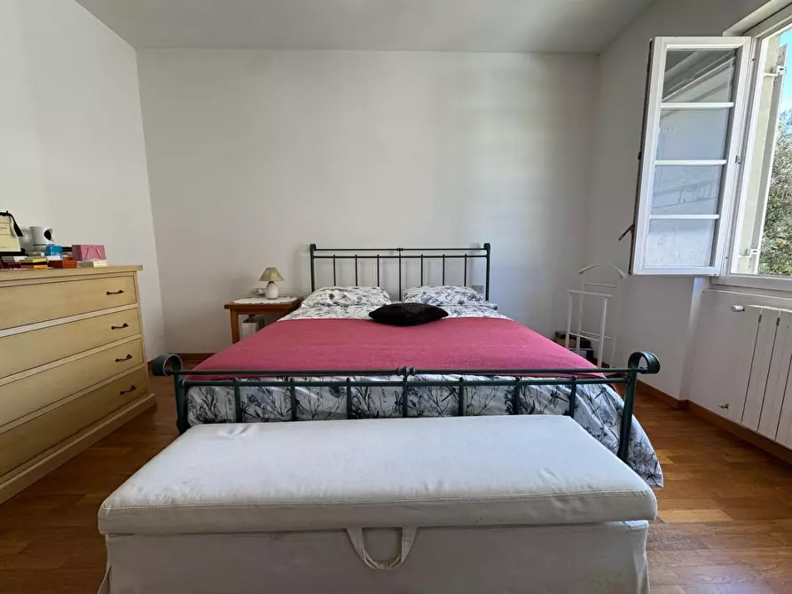 Immagine 21 di Porzione di casa in vendita  a Viareggio