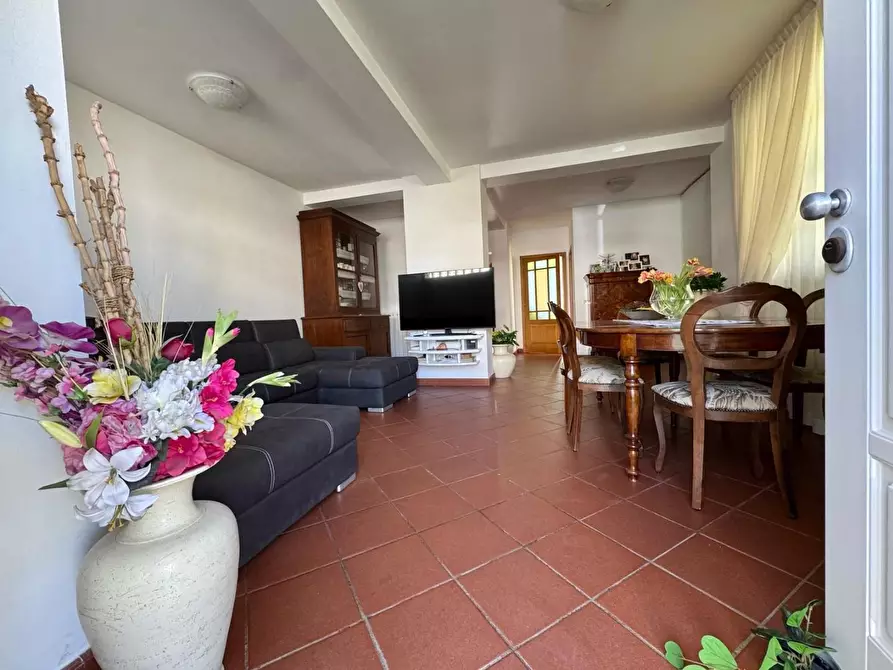 Immagine 18 di Porzione di casa in vendita  a Viareggio