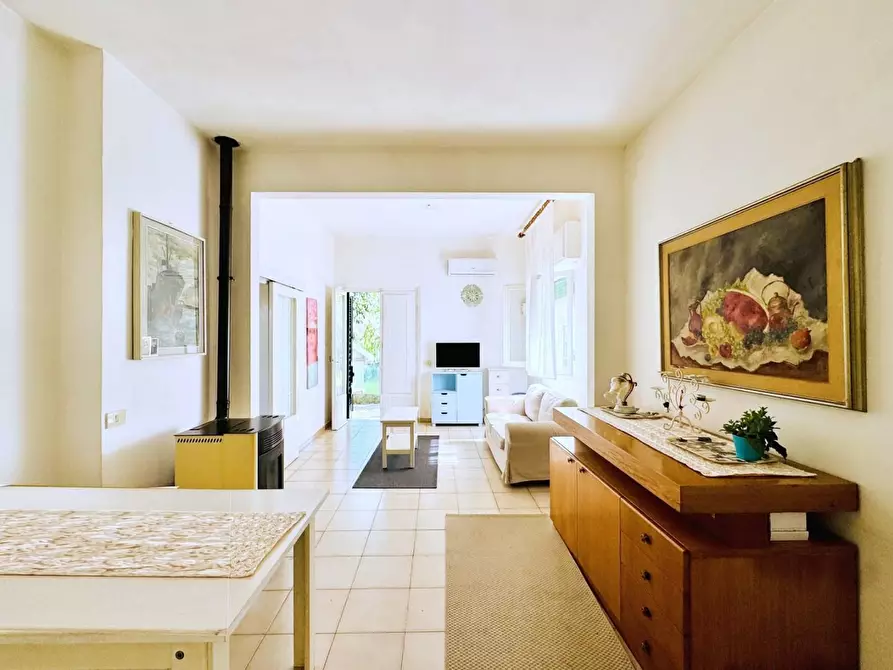 Immagine 9 di Casa indipendente in affitto  a Pietrasanta