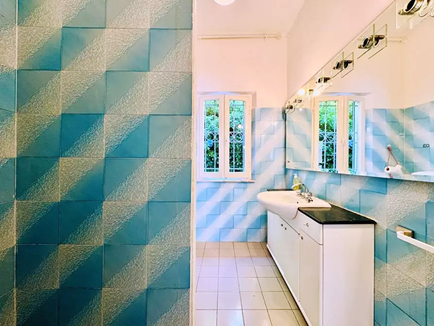 Immagine 19 di Casa indipendente in affitto  a Pietrasanta