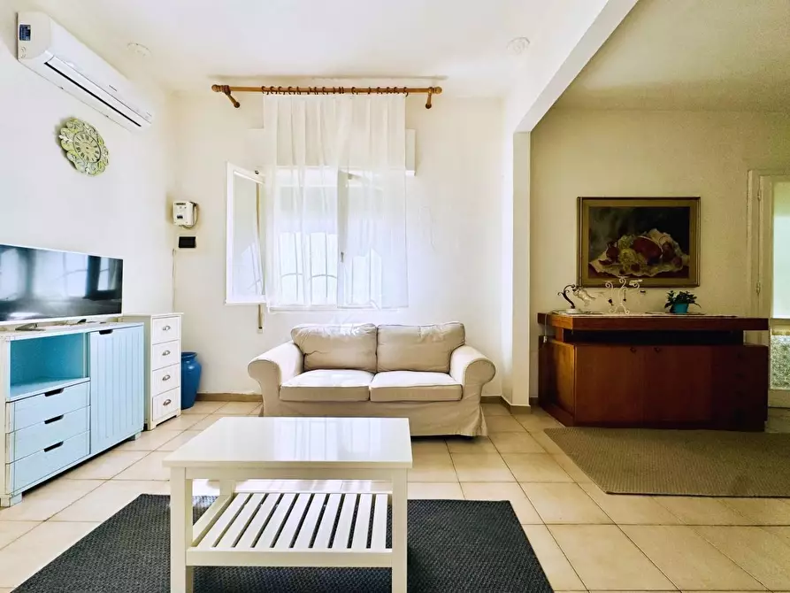 Immagine 24 di Casa indipendente in affitto  a Pietrasanta