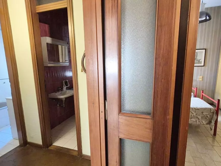 Immagine 83 di Appartamento in vendita  a Viareggio