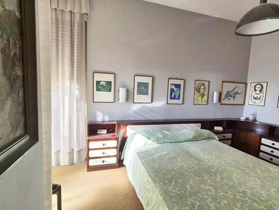 Immagine 65 di Appartamento in vendita  a Viareggio