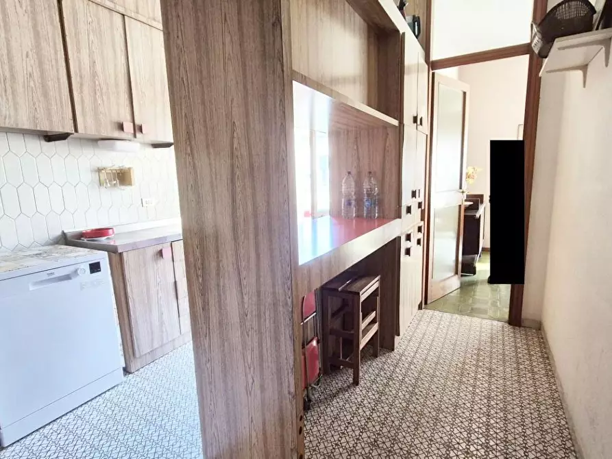 Immagine 28 di Appartamento in vendita  a Viareggio