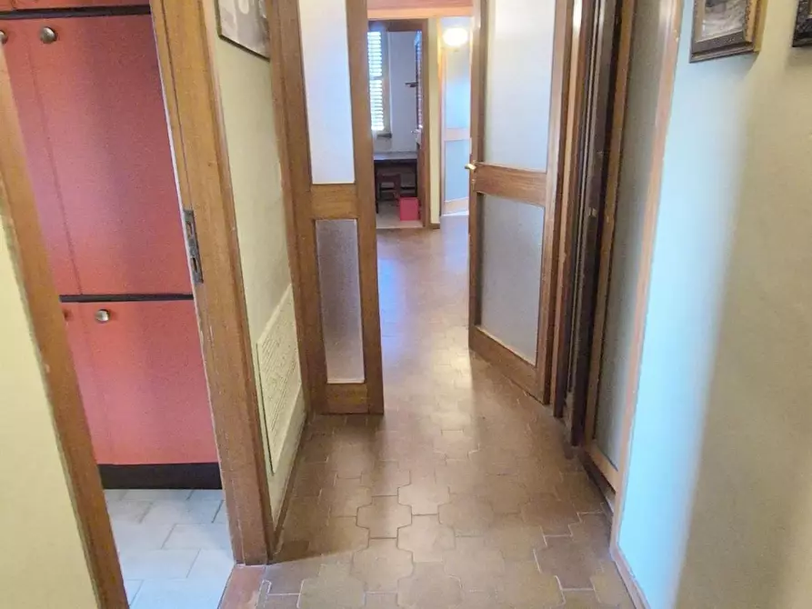 Immagine 52 di Appartamento in vendita  a Viareggio